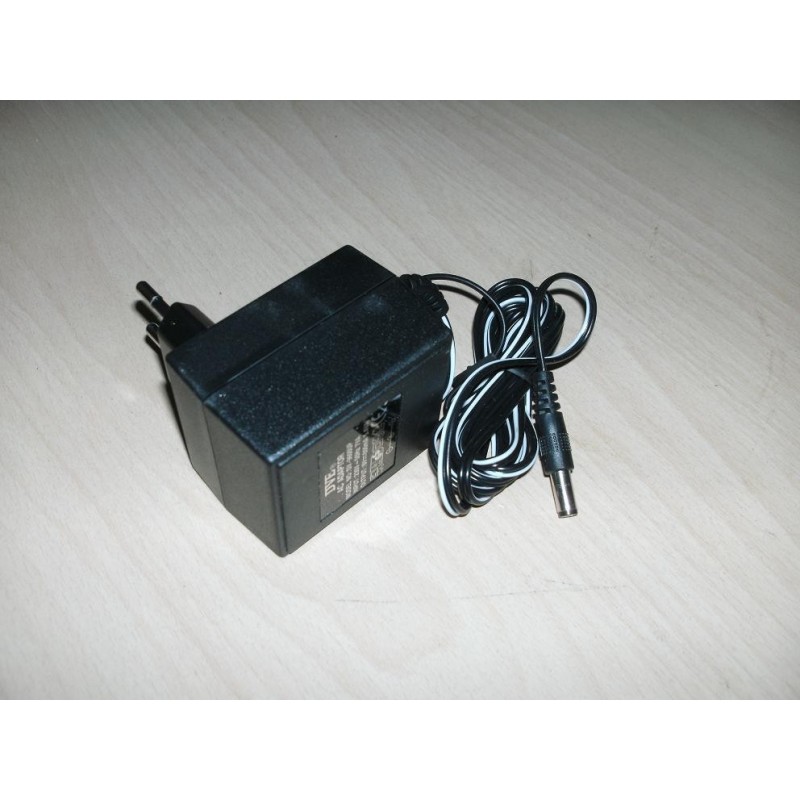 AC/DC ADAPTER ALIMENTATORE MODELLLO DVE DV-9600UP 230V 9VDC 600mA NUOVO  lrx