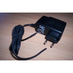 AC/DC ADAPTER ALIMENTATORE MODELLLO GSAC-8.008TE-1 8V -- 800mA  lrx