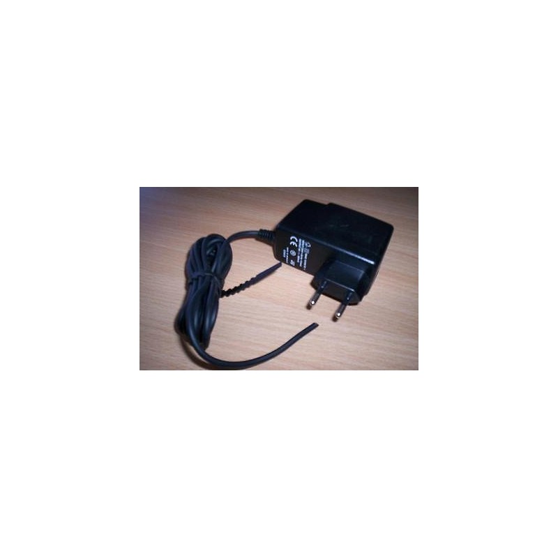 AC/DC ADAPTER ALIMENTATORE MODELLLO GSAC-8.008TE-1 8V -- 800mA  lrx