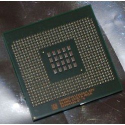 PROCESSORE CPU  INTEL XEON SL6NQ 2400DP/512/533/1.50V lrx2.1