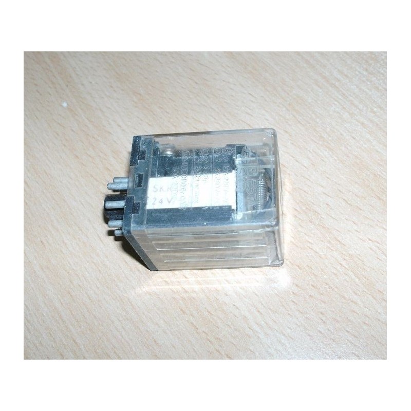 RELE' MONOSTABILE PLUG IN  ELESTA SKR085 24V AC50/60HZ USATO lrx