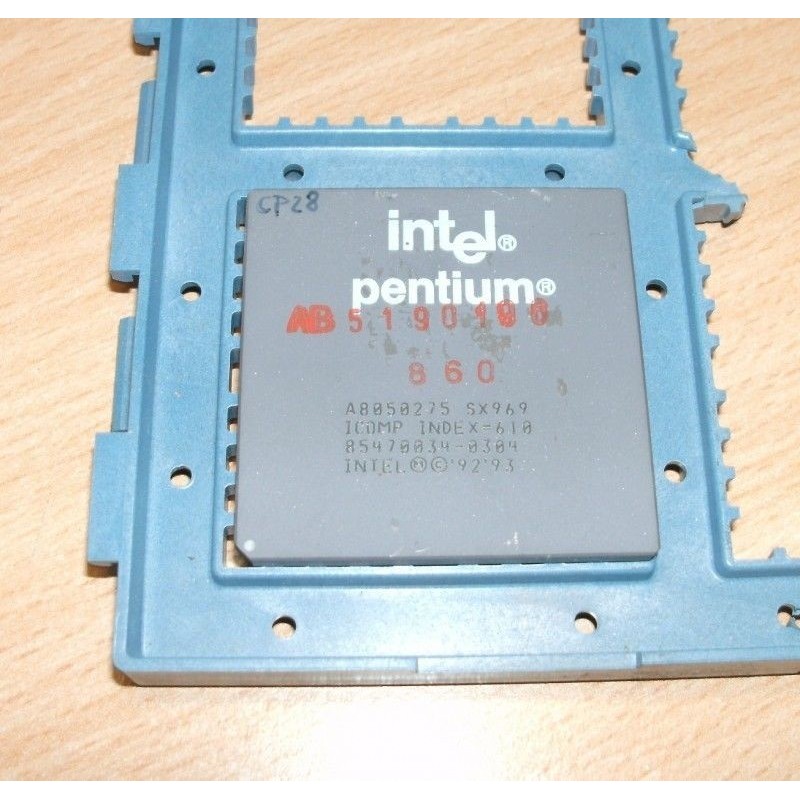 MICROPROCESSORE CPU INTEL PENTIUM A8050275 SX969 SOCKET 5  AOCKET 7 USATO lrx